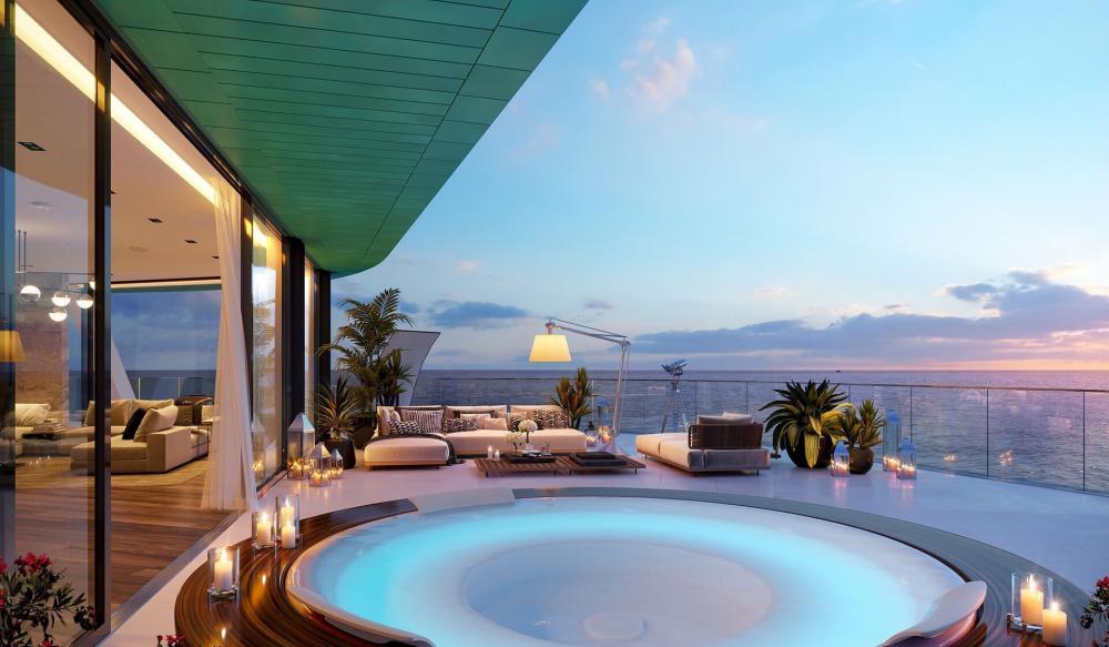 Апартаменты комплекса Reef Residence, вид с террасы с бассейном