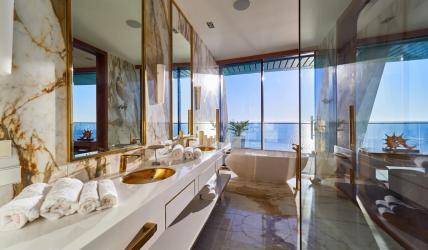 Апартаменты комплекса Reef Residence ванны вид сбоку